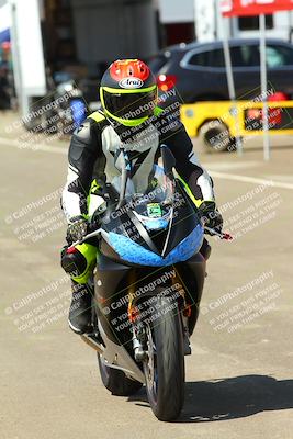 media/Sep-20-2025-TrackDaz (Sat) [[27f0cde673]]/Around the Pits/